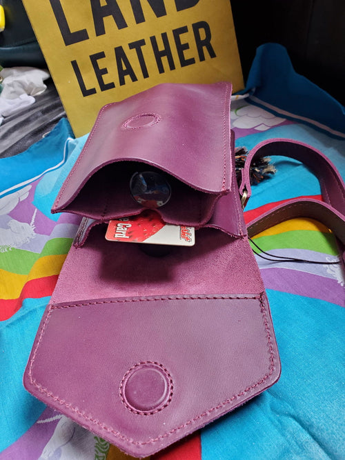 Perfect for carrying a phone. - customer review photo