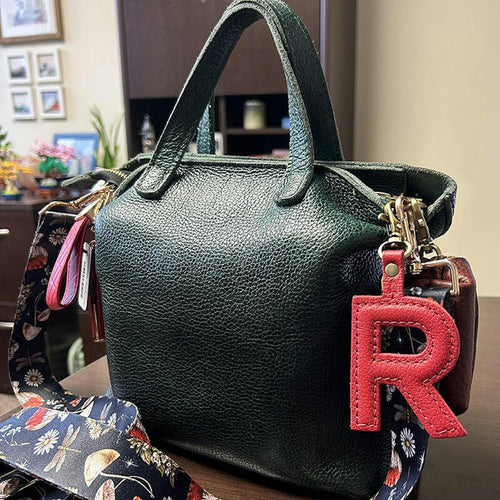 Super cute R in a pretty red - customer review photo