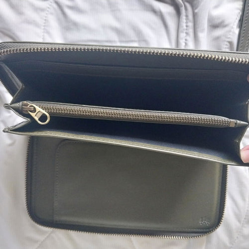 A little too full with my phone - customer review photo