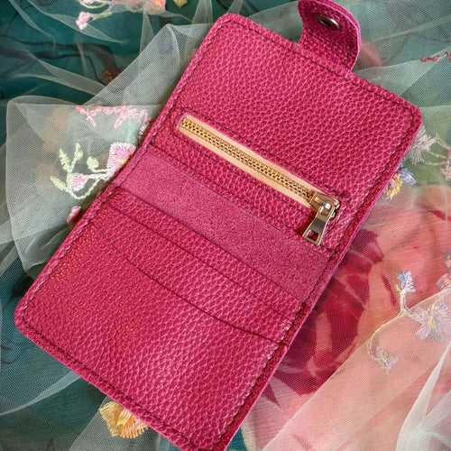 Perfect minimal wallet fits small bags - customer review photo