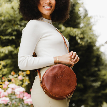 Nutmeg*Small | Circle shaped crossbody bag with top zipper
