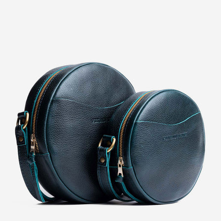Boreal*Small | Circle shaped crossbody bag with top zipper