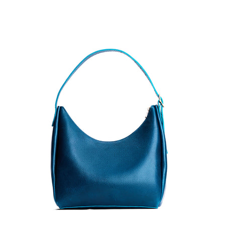 Caspian*Large | U-shaped, flat-bottomed leather shoulder bag with adjustable strap