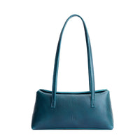 Lagoon | Leather bowler bag with magnetic closure