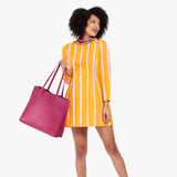 Cosmo Large | Model carrying leather tote bag with matching leather handles