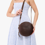 Coldbrew Large | Circle shaped crossbody bag with top zipper