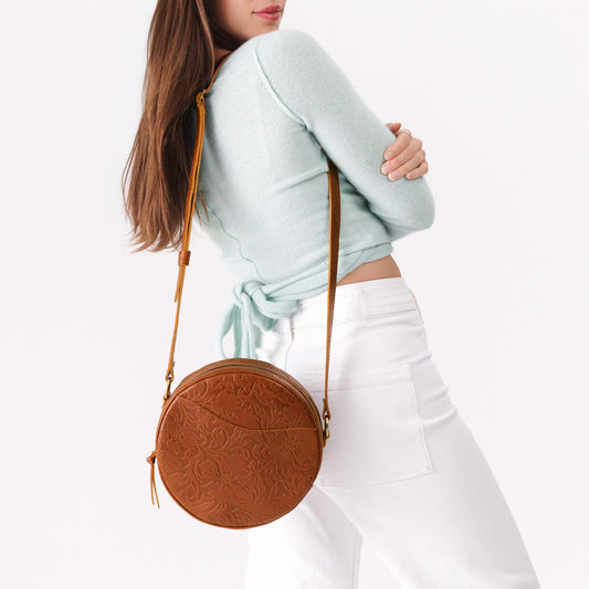 Meadow*Large | Circle shaped crossbody bag with top zipper