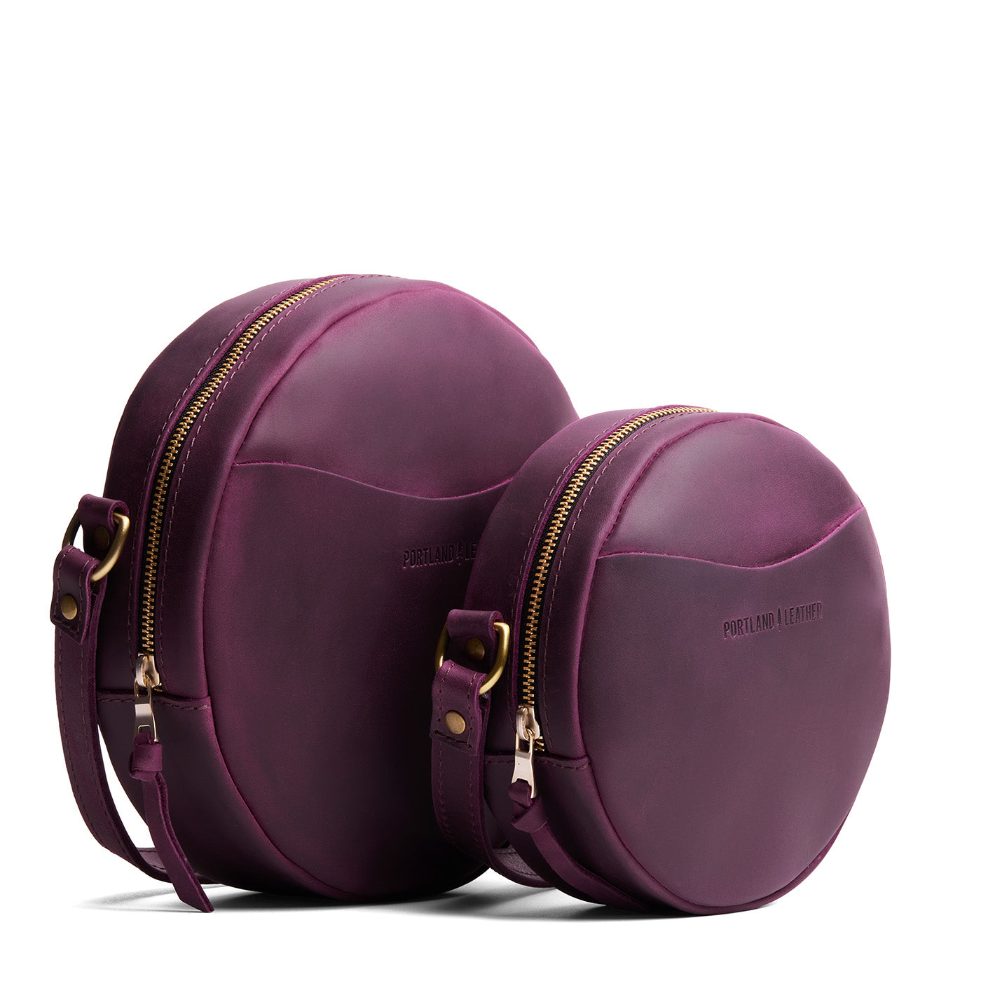 Larkspur | Circle shaped crossbody bag with top zipper