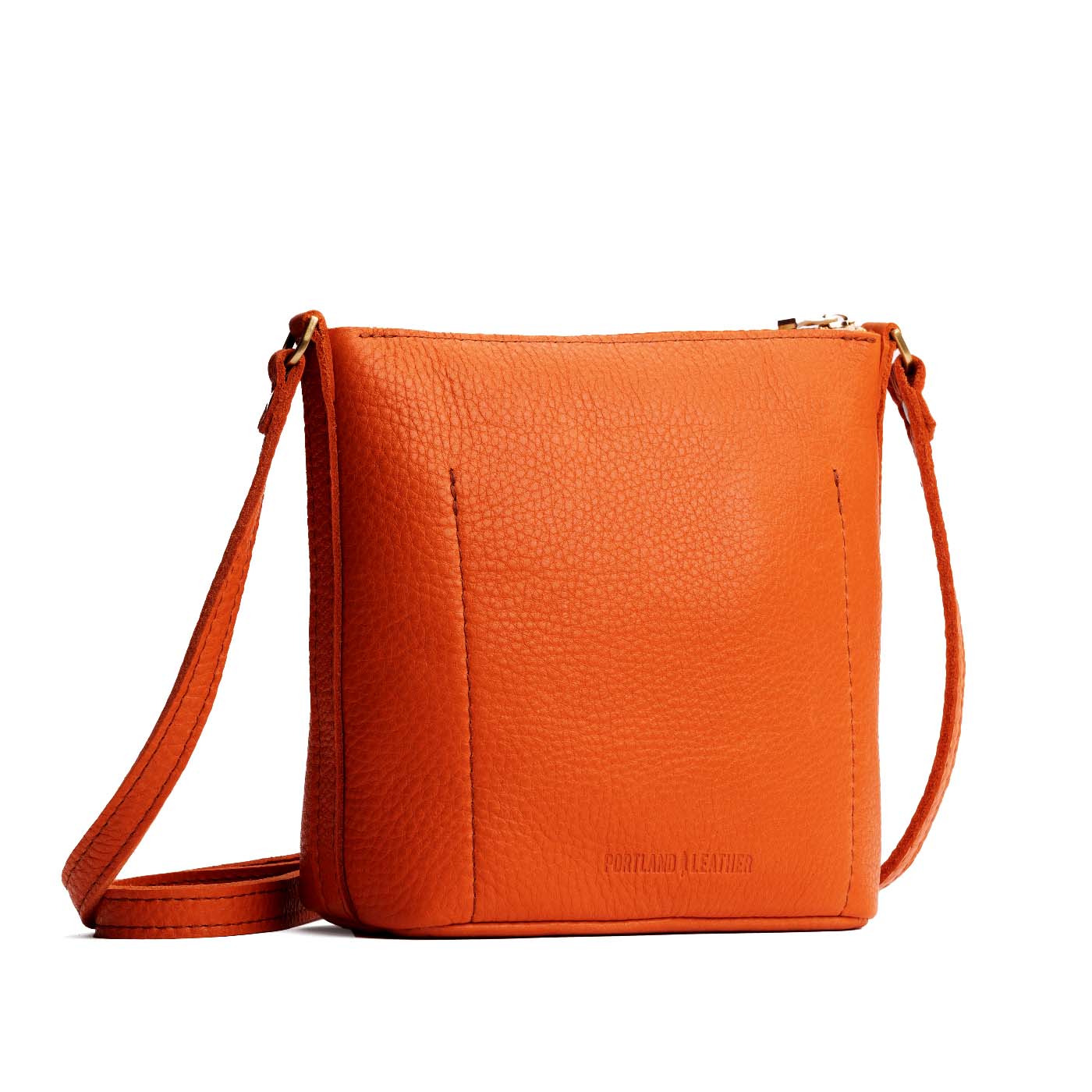 Cape Coral | Rectangular side bag with curved front pocket and metal tree shaped badge