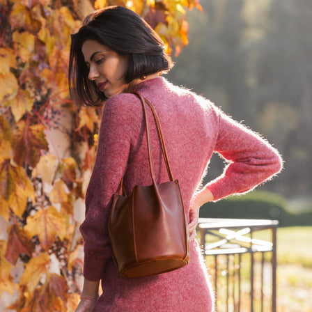 Nutmeg*Classic | Petite bucket shaped tote bag with matching leather handles