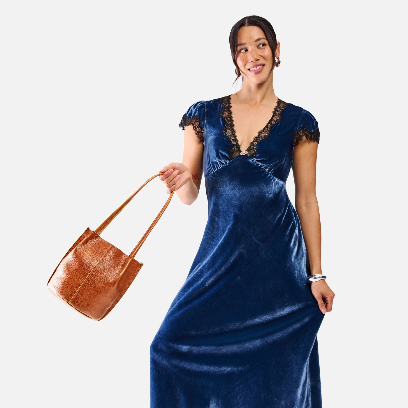 Sienna*Classic | Petite bucket shaped tote bag with matching leather handles