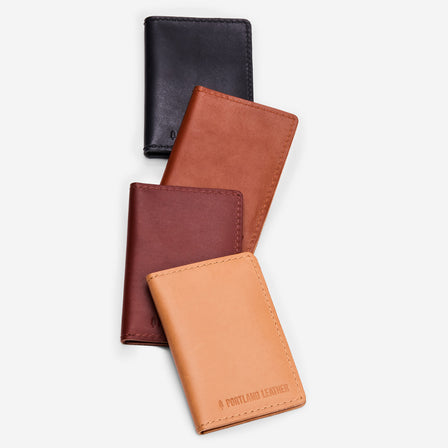Toscano | Vertical cardholder with six card slots on a white background