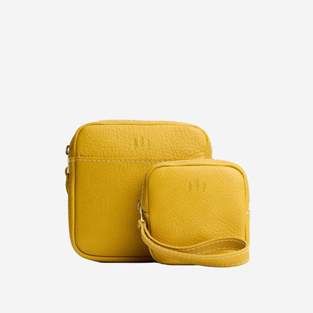 Pomello | Square shaped small zip pouch with wristlet