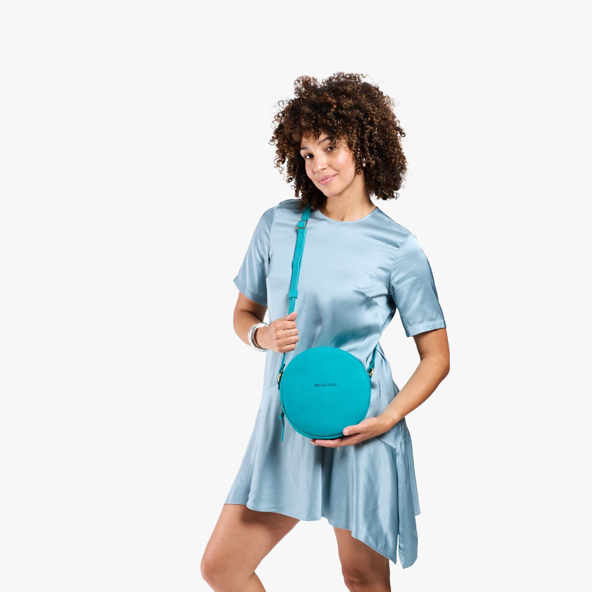 Aquamarine*Large | Circle shaped crossbody bag with top zipper