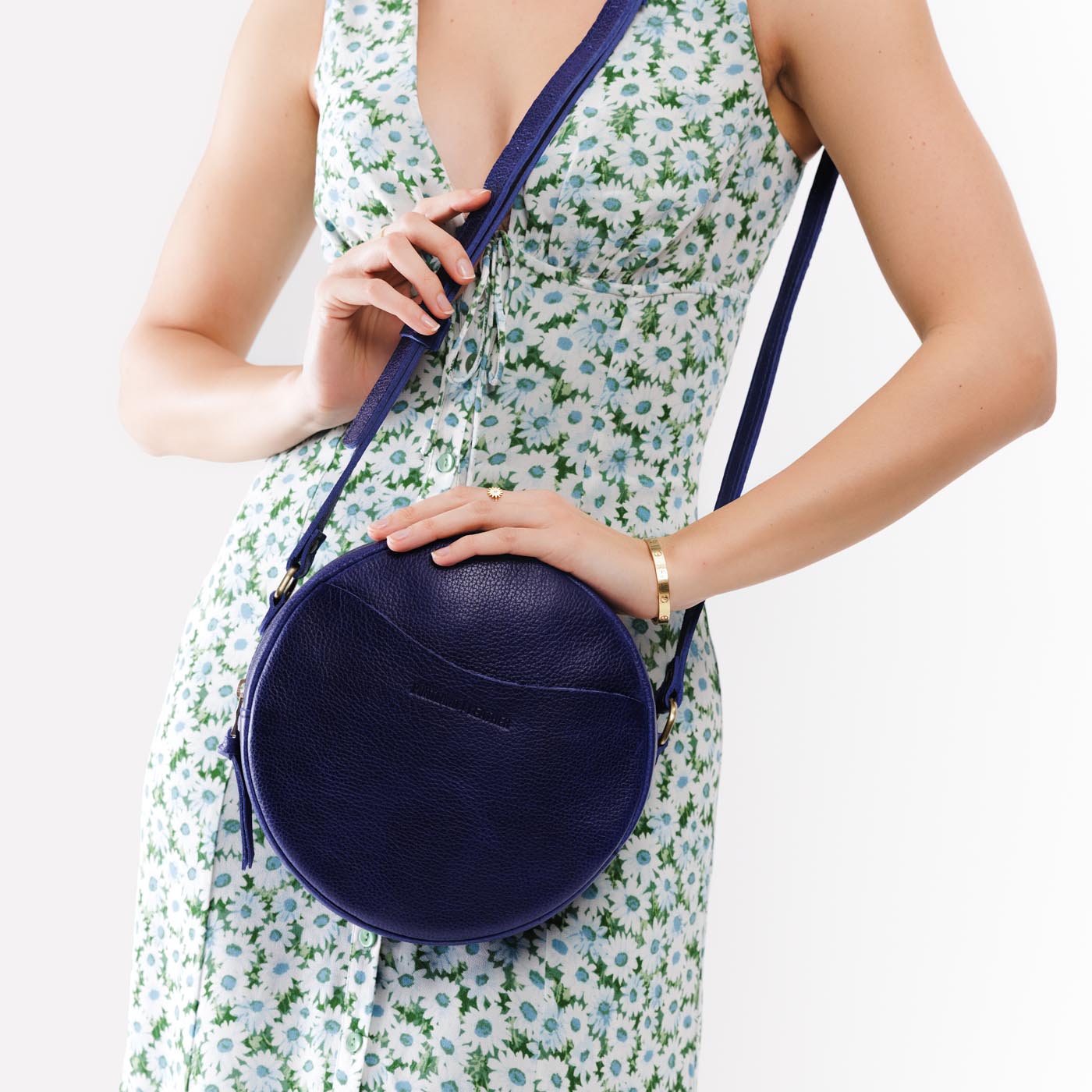 Cobalt*Large | Model wearing circle shaped crossbody bag with top zipper