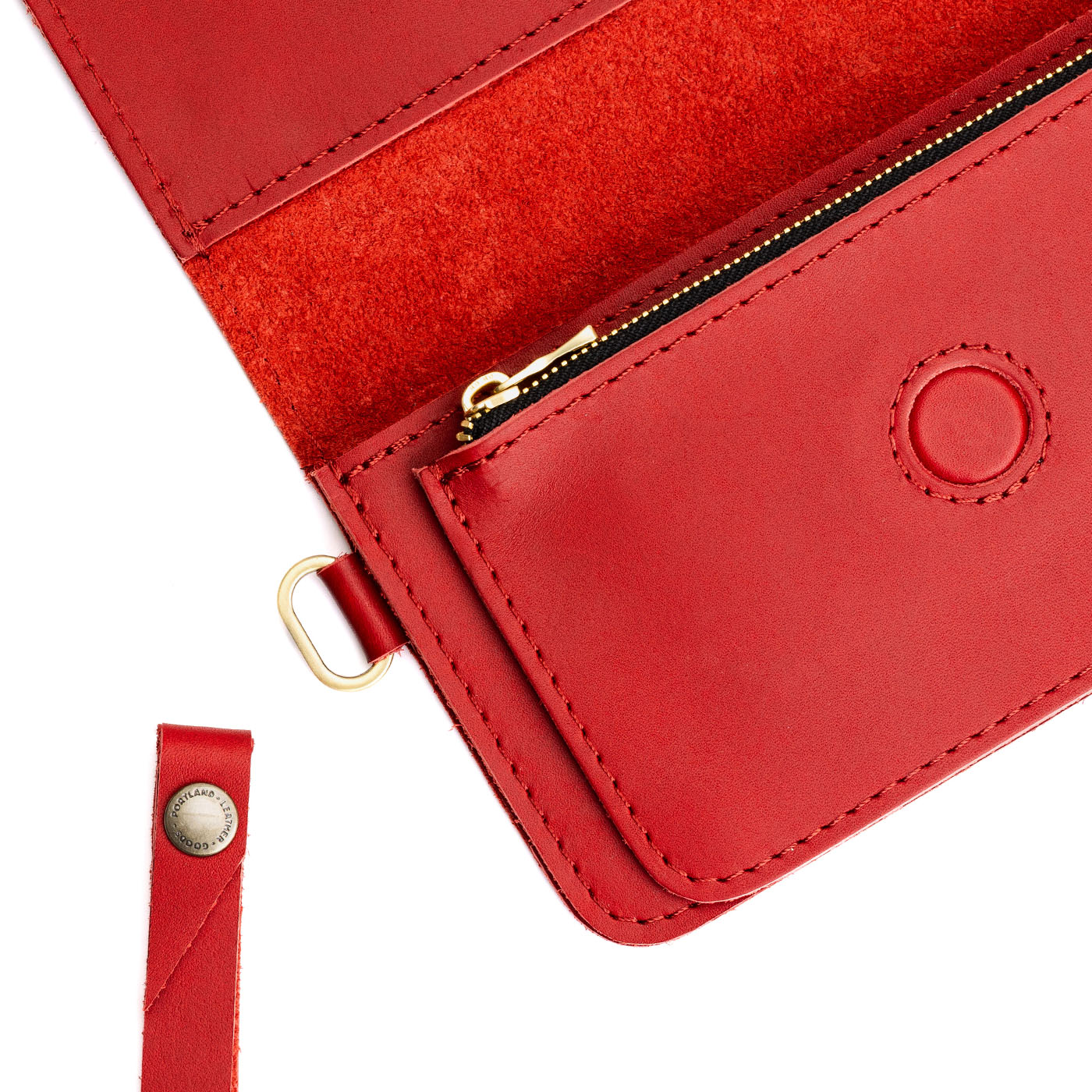 Ruby | Leather wallet clutch with wristlet and magnetic closure