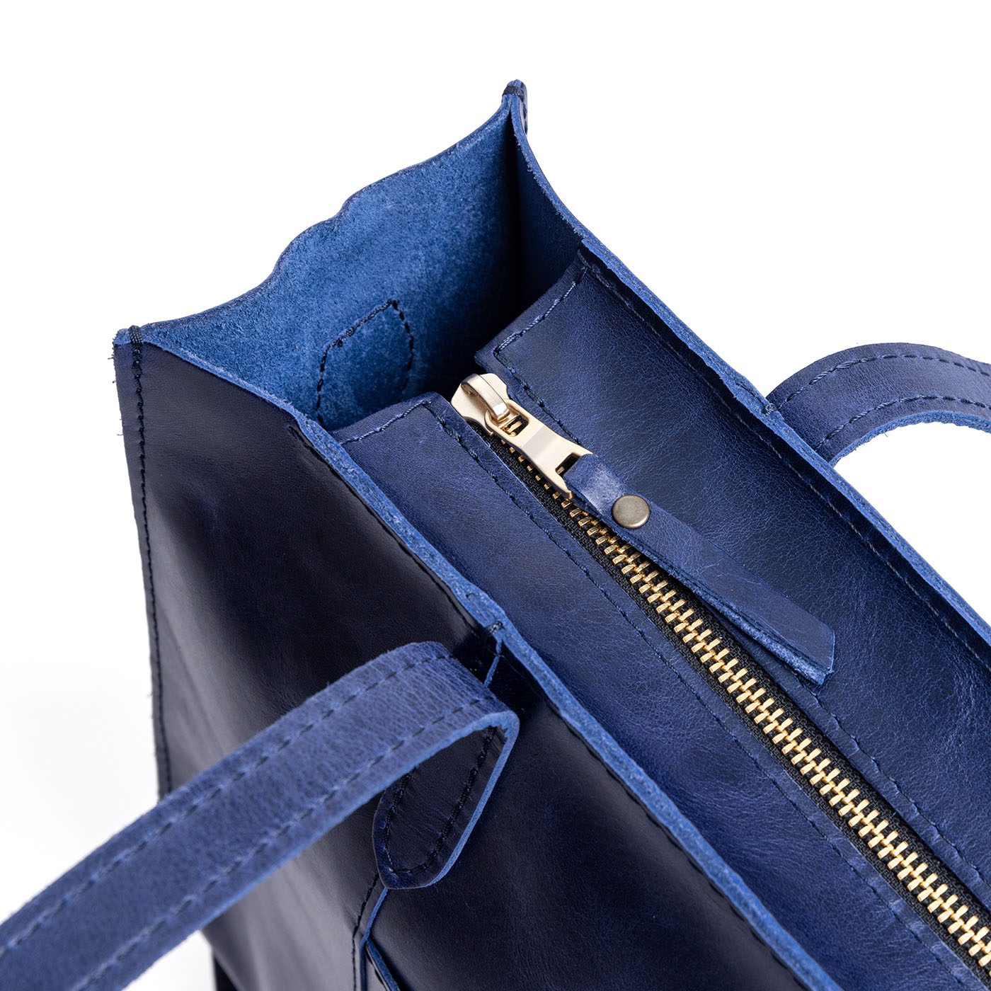 Cowboy Blue | Closeup of tote bag's zipper closure