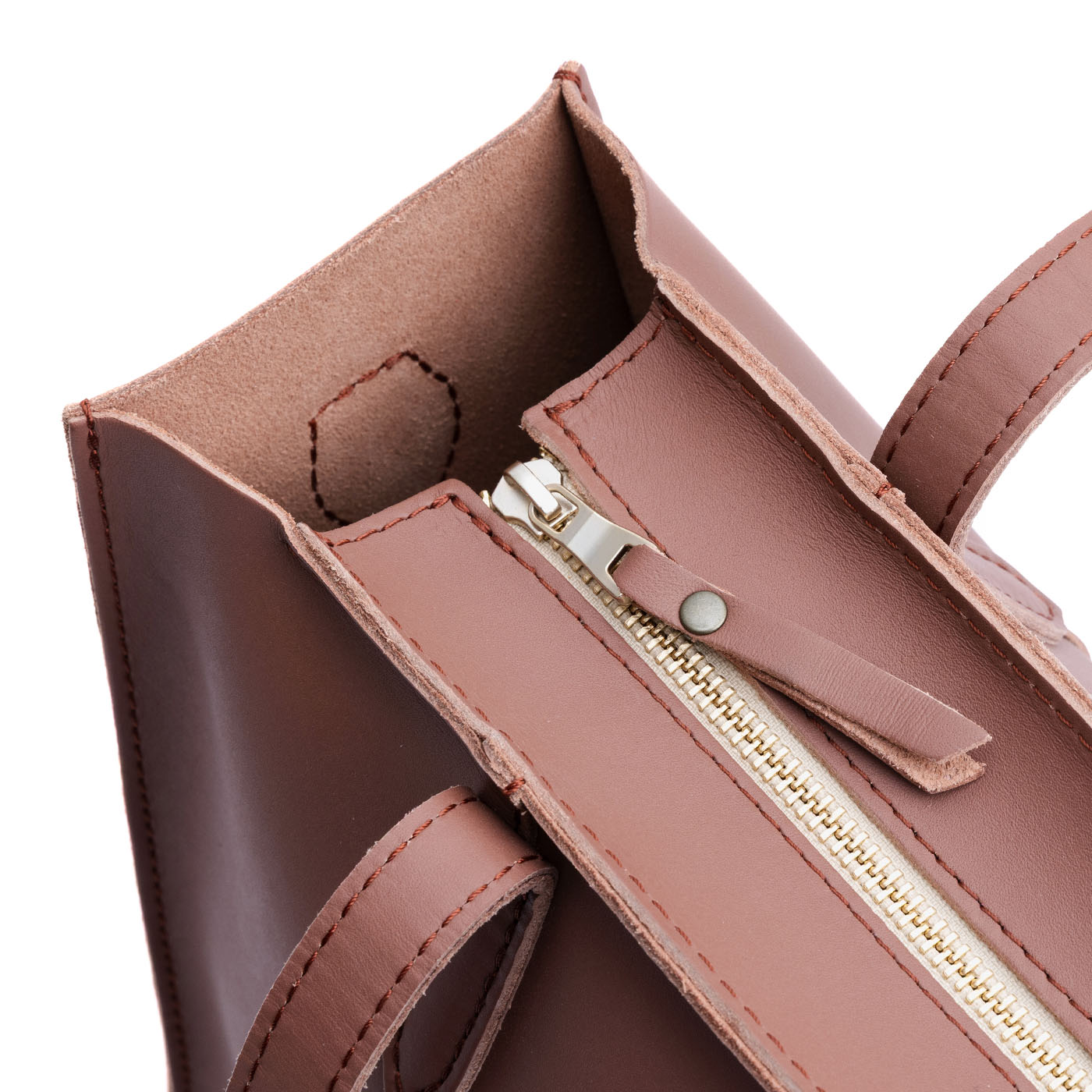 Sunkissed | Closeup of tote bag's zipper closure
