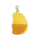 Manila | A manila-shaped leather pouch keychain with zipper and lobster clasp