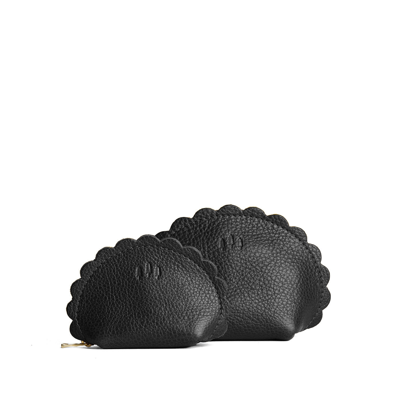 Pebbled--black | Curved leather pouch with zipper and scalloped edges