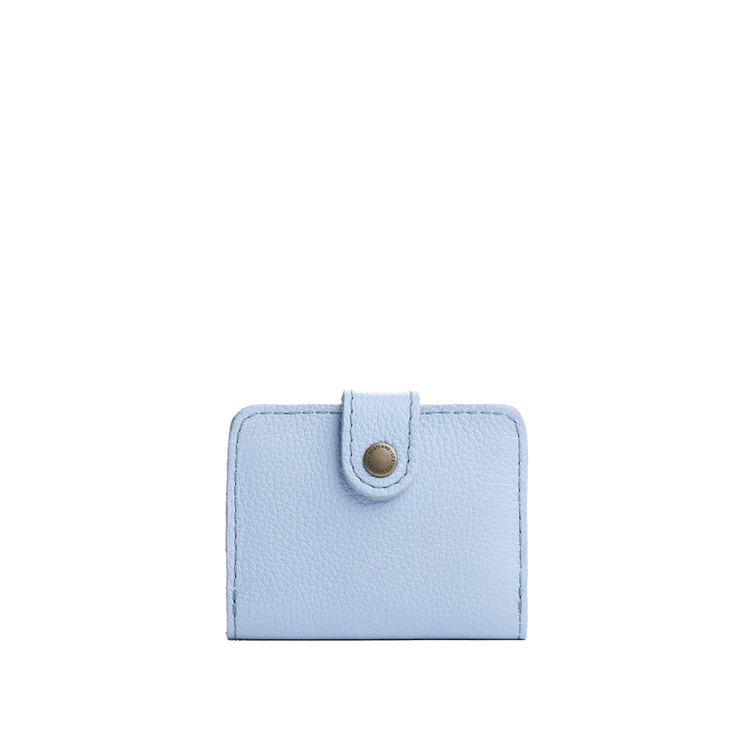 Skyway | Small leather wallet with snap closed
