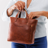 Nutmeg Zipper | Crossbody tote bag with zipper  closure and front pocket