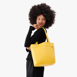 Pomello Medium Classic | Leather tote bag with riveted straps and exterior key loop