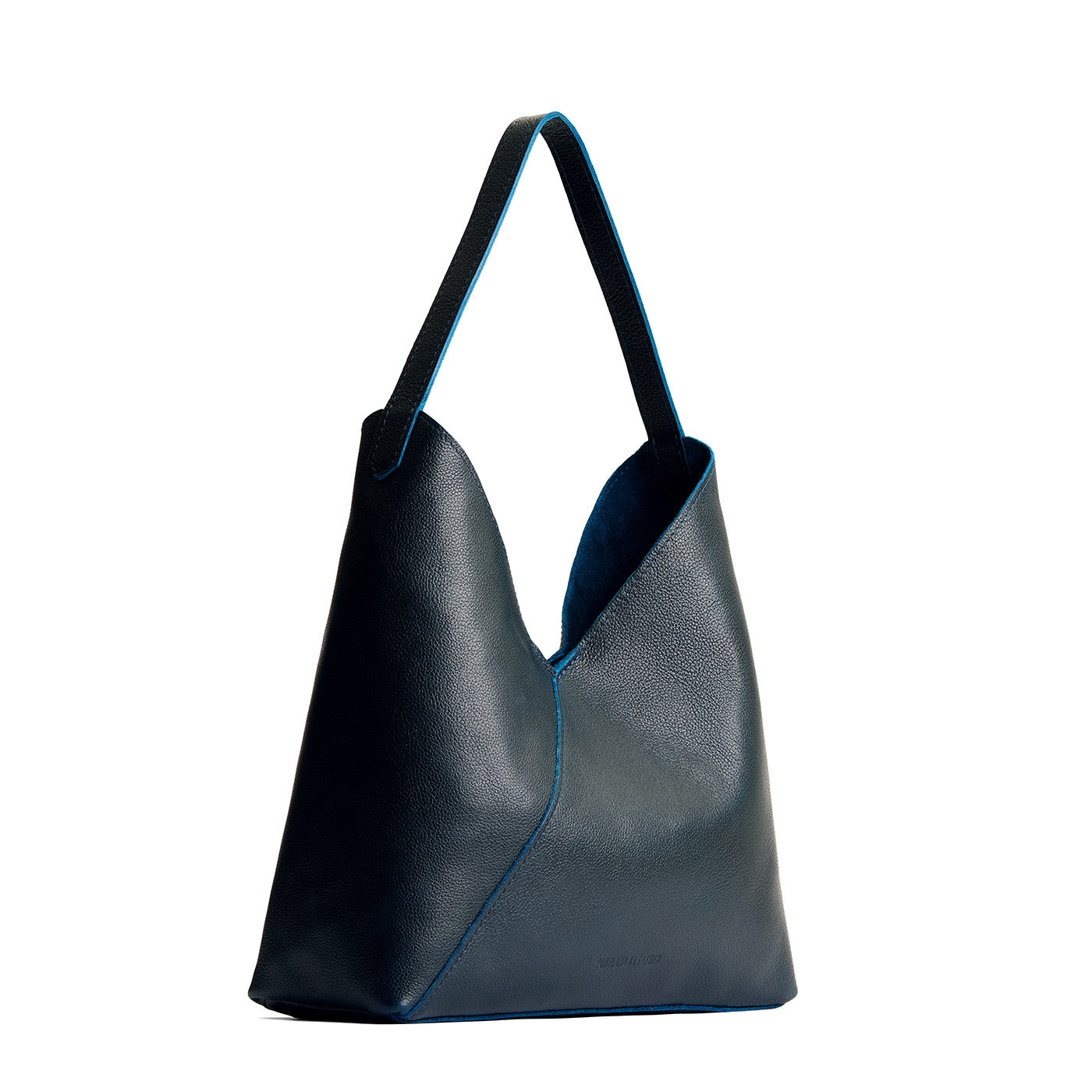  Boreal*Oversized | Large shoulder bag with magnetic snap closure