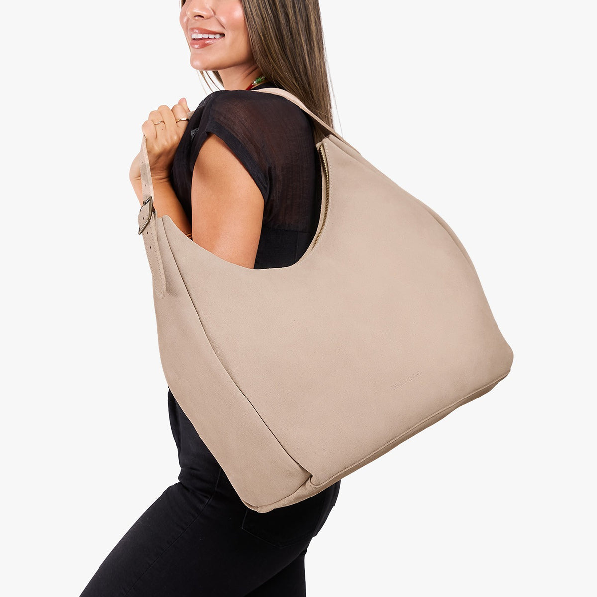 Taupe*Oversized | Model holding large shoulder bag