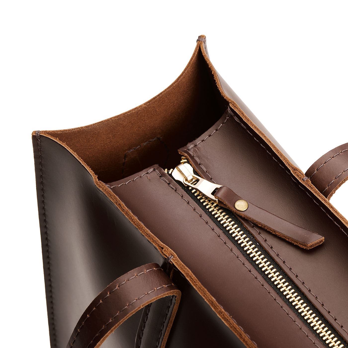 Chocolate Brown | Closeup of tote bag's zipper closure