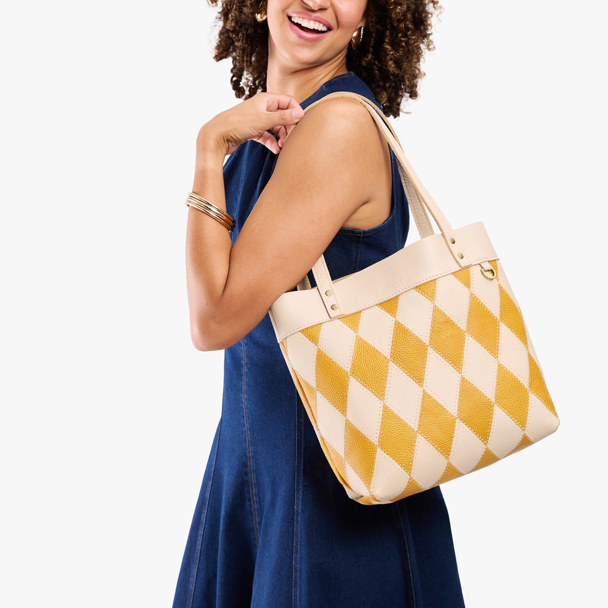 Sun Glaze*Medium*Classic | Leather tote bag with riveted straps and exterior key loop
