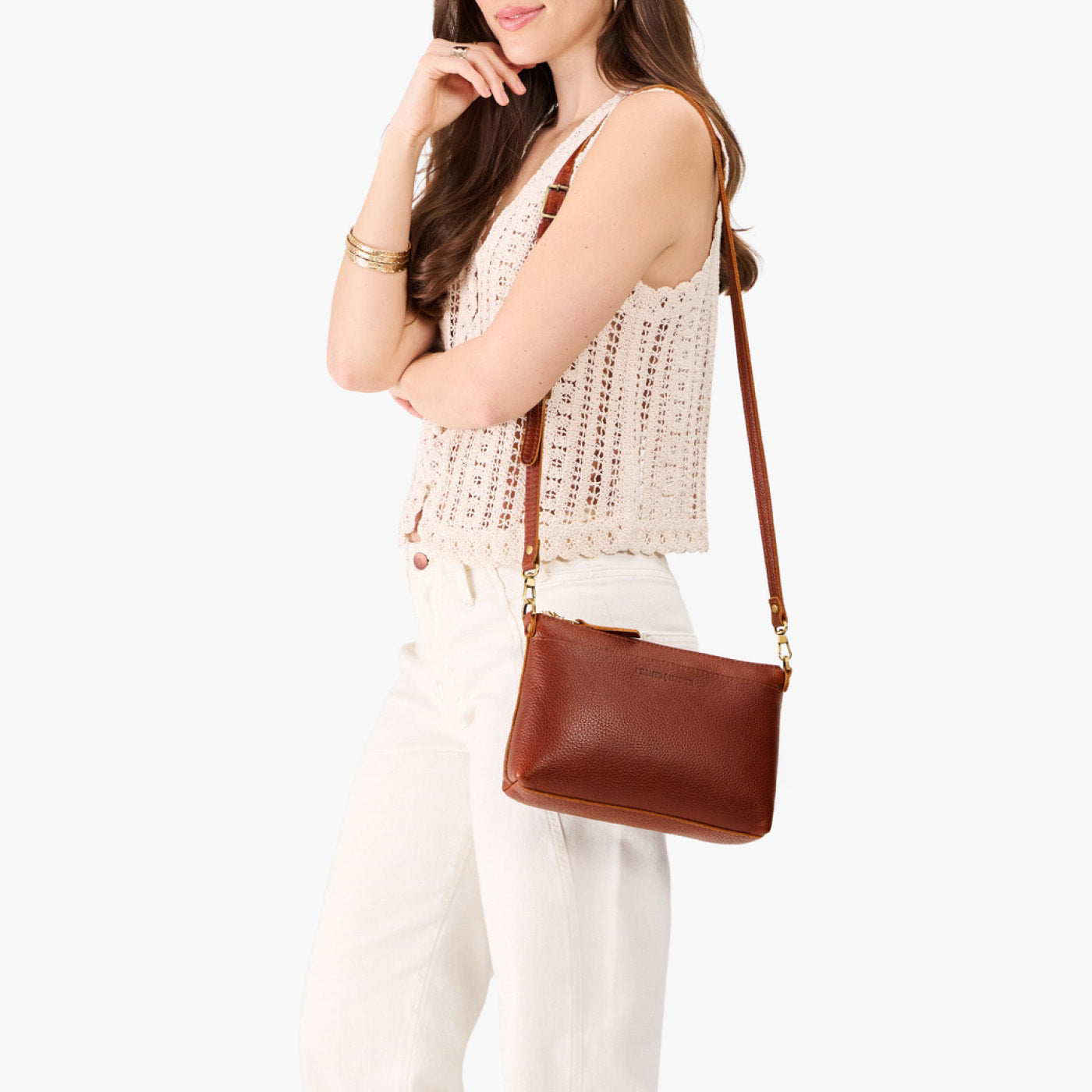 Nutmeg*Classic | Zip top crossbody bag with detachable strap