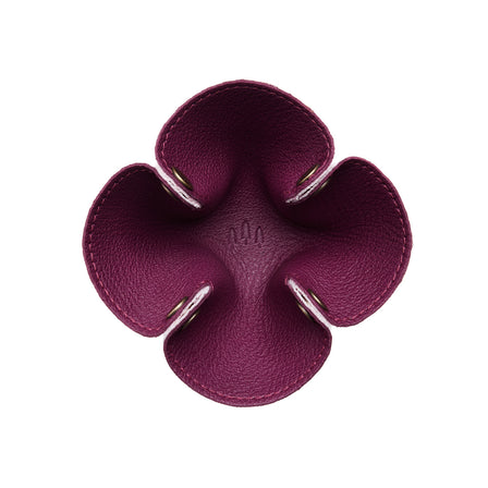 Potion | Clover leaf-shaped foldable leather tray with snap-button corners