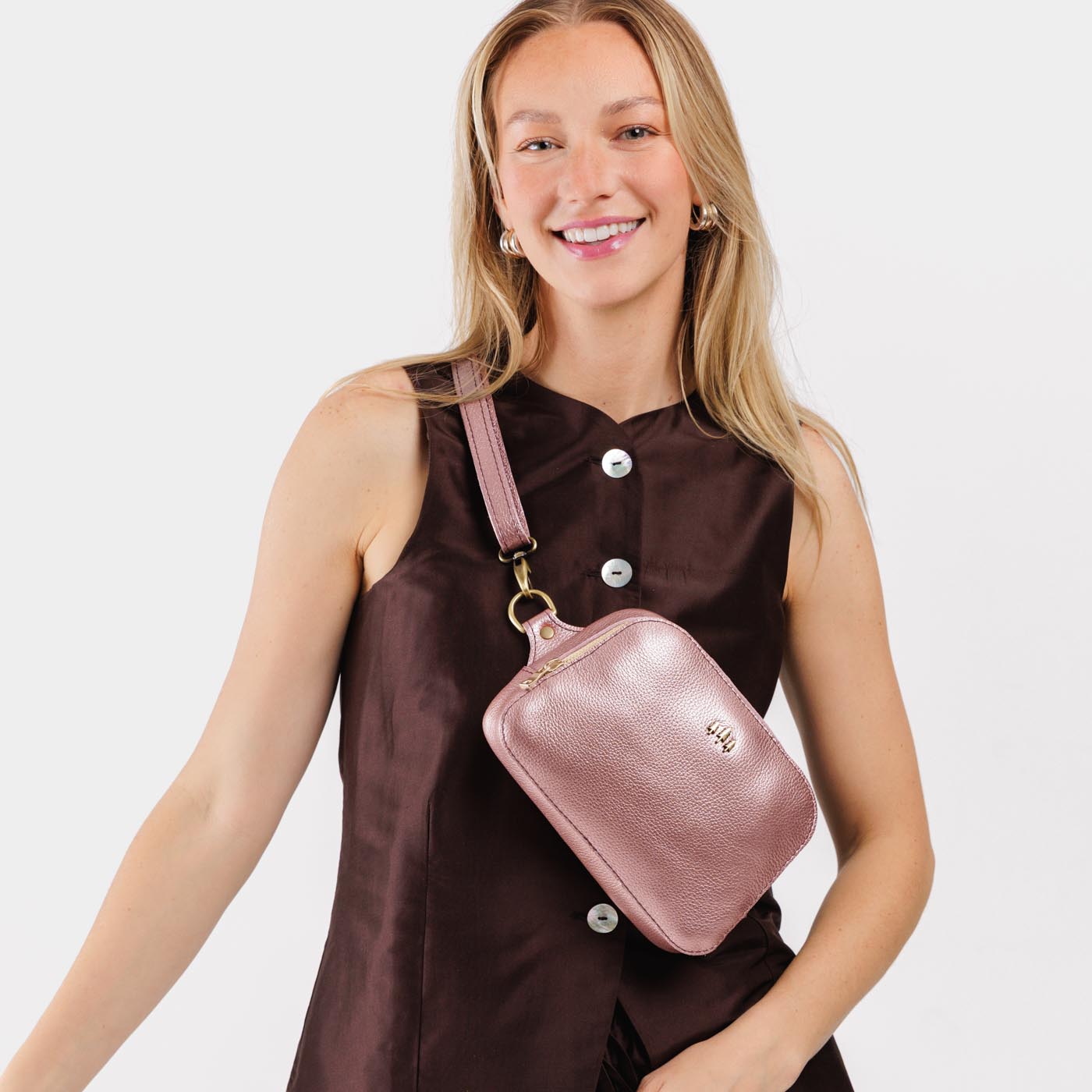 Supernova | Rectangular sling bag with zipper and tree logo