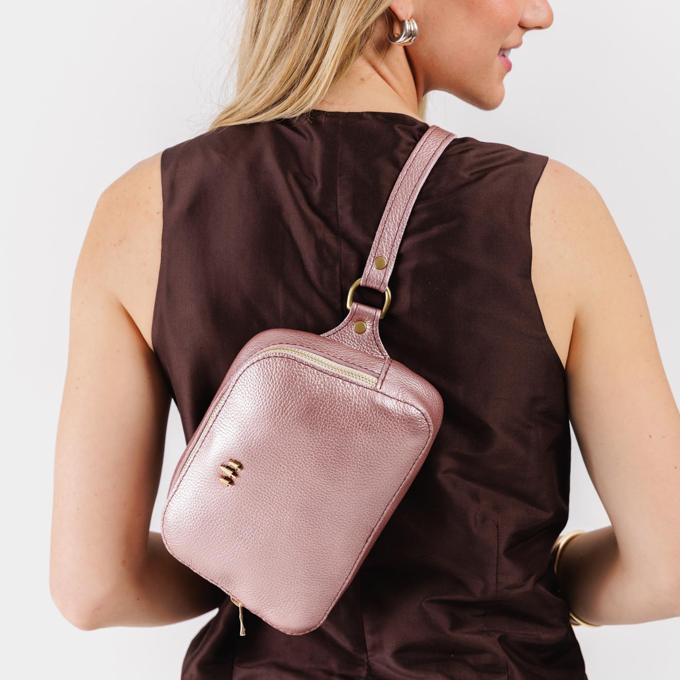 Supernova | Rectangular sling bag with zipper and tree logo