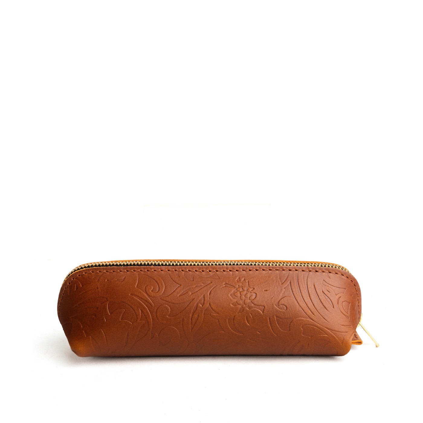 Meadow | Leather pouch with curved seams and top zipper