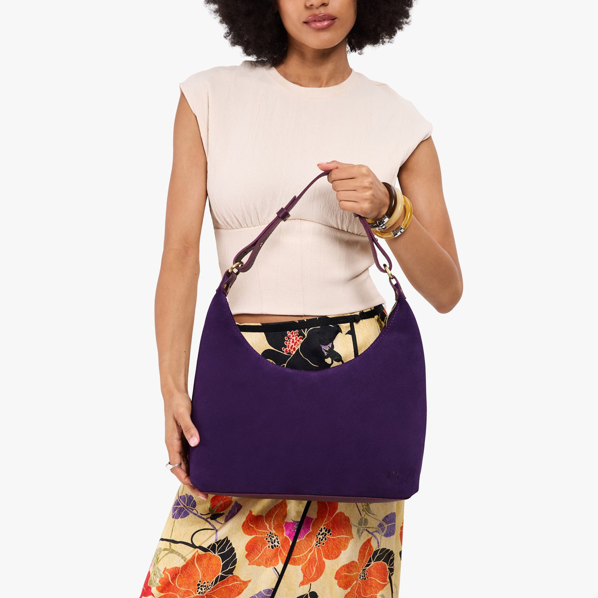 Imperial*Small*Classic | U-shaped shoulder bag with adjustable strap and fringe detail