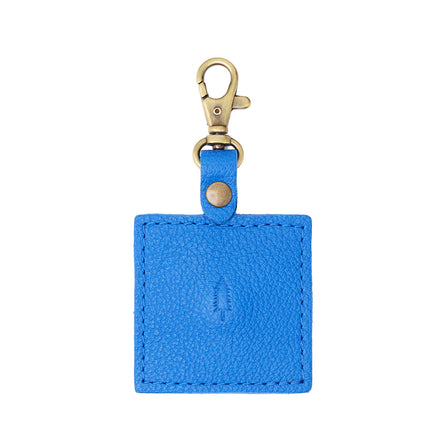 Skydive | Square-shaped leather AirTag holder with snap closure and swivel lobster claw clasp
