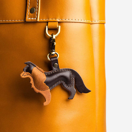 Grizzly | Leather border collie shaped keychain with metal lobster clasp
