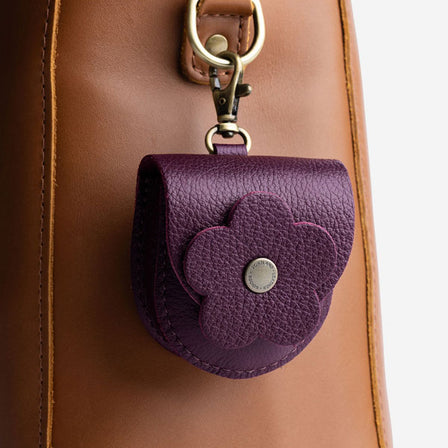 Plum | U shaped pouch with leather flower applique