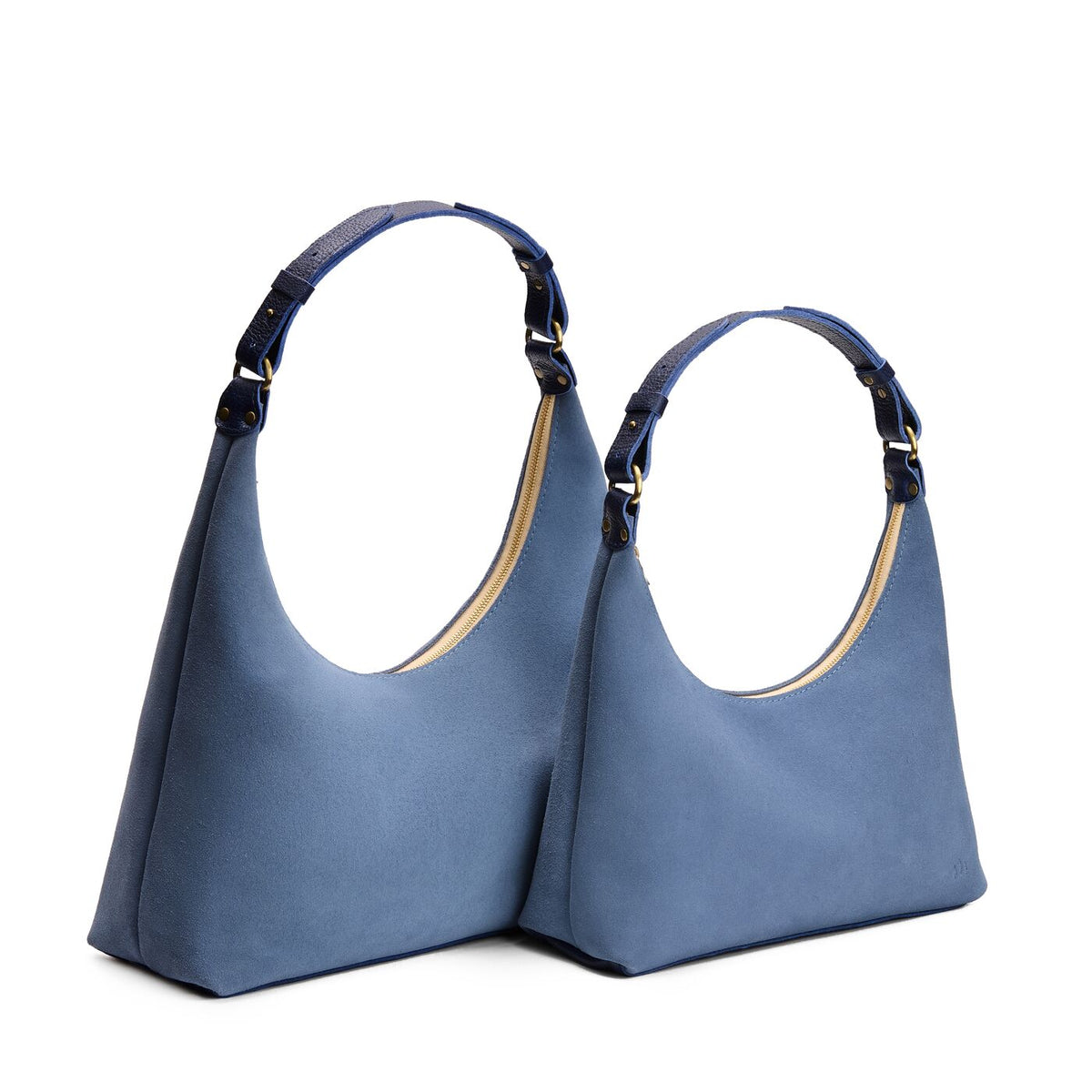 Denim | Classic size comparison of a U-shaped shoulder bag with adjustable strap