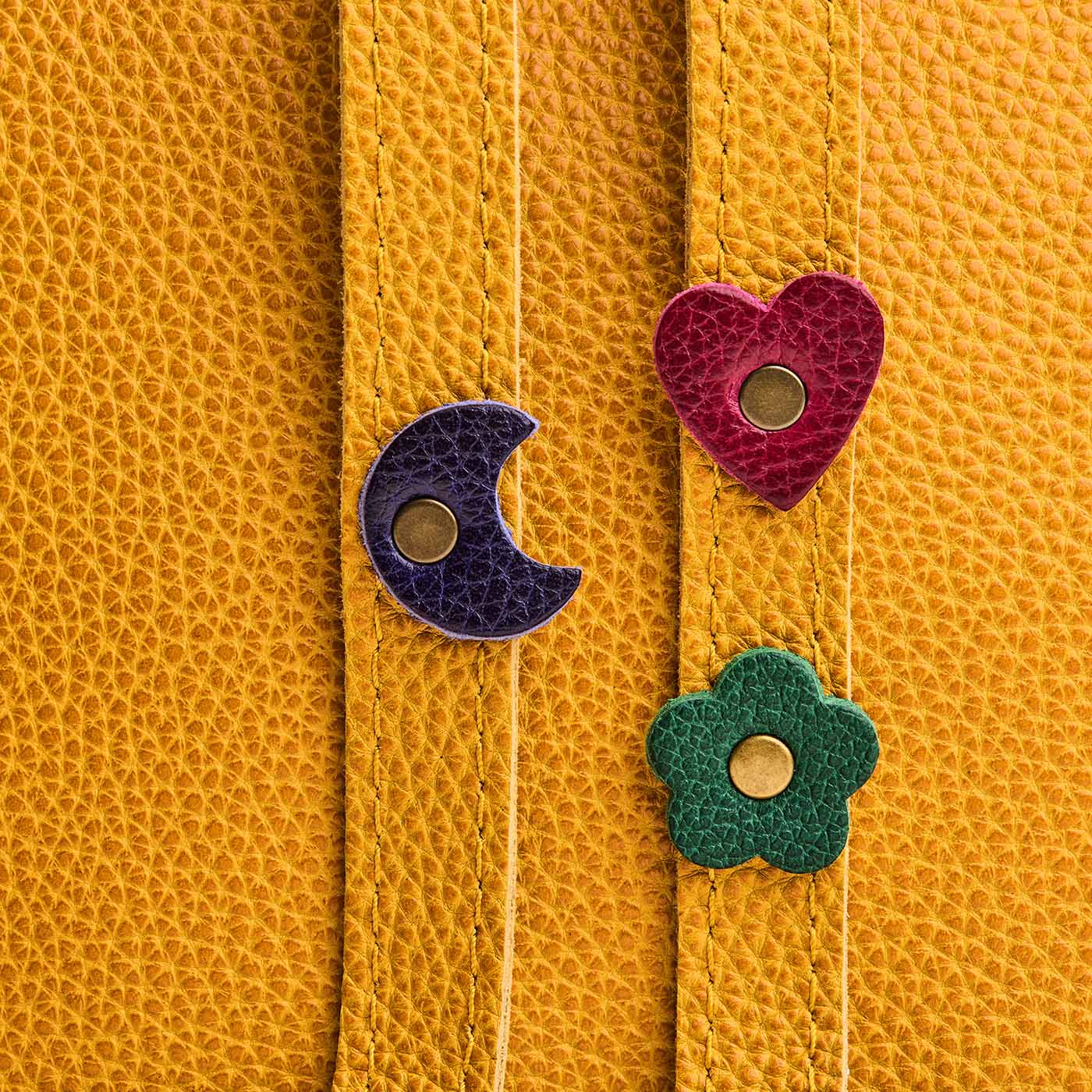Sunshine | Petite square slim leather tote backpack with zipper closure and adjustable straps