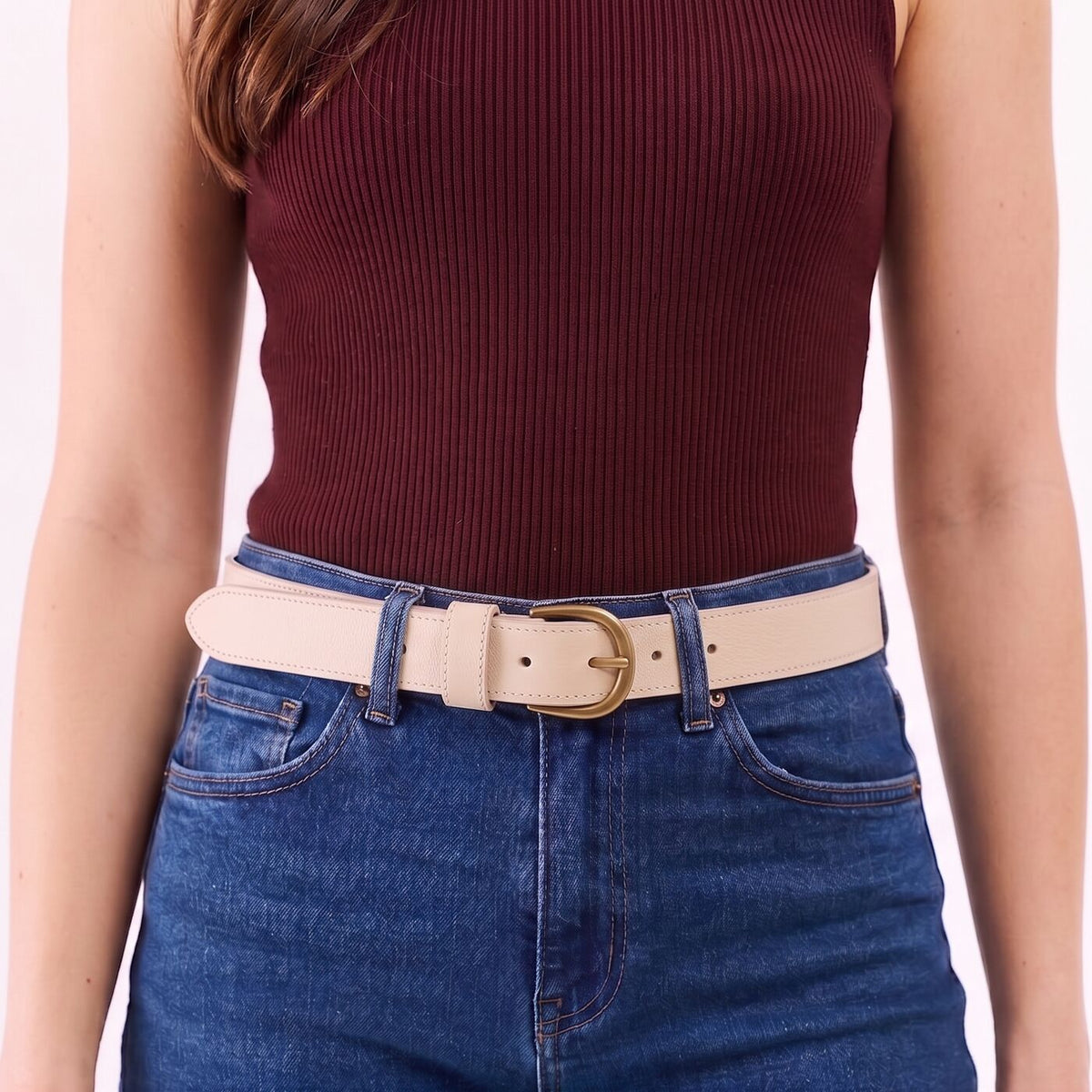 Marble | Model wearing Women's wide loop leather belt