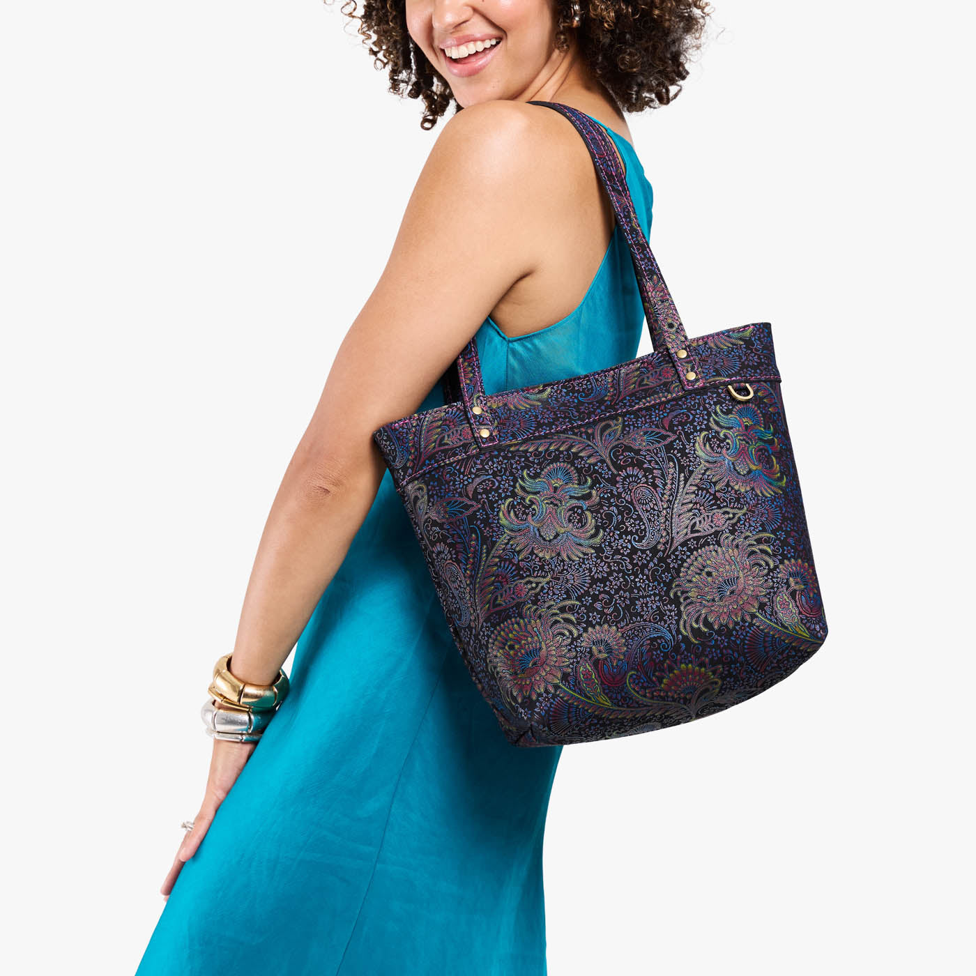 Carnival*Medium*Zipper | Leather tote bag with riveted straps and exterior key loop