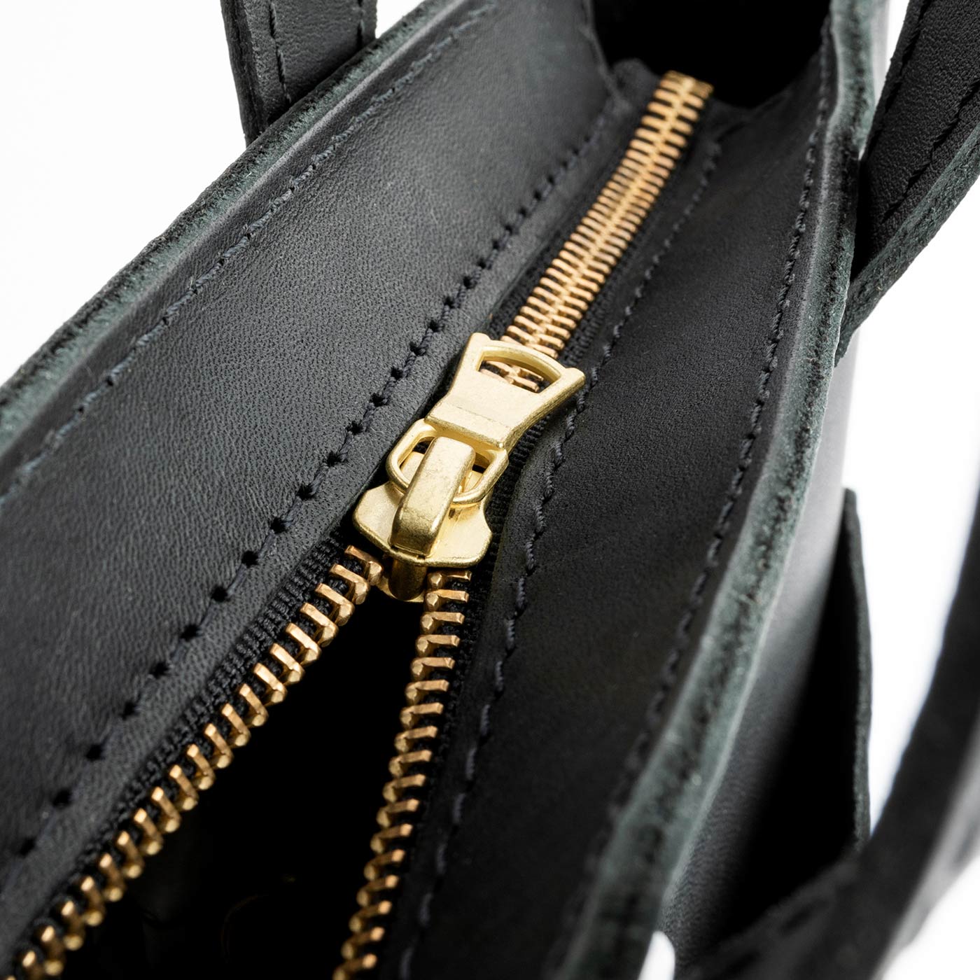 Black*Zipper | Midsize crossbody tote with handles and a pocket