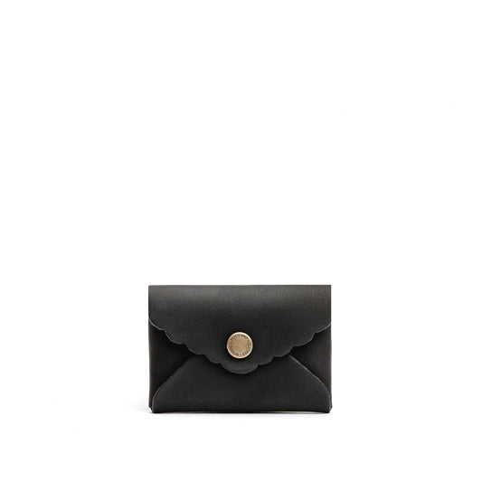 Black | Small leather wallet with scalloped edge