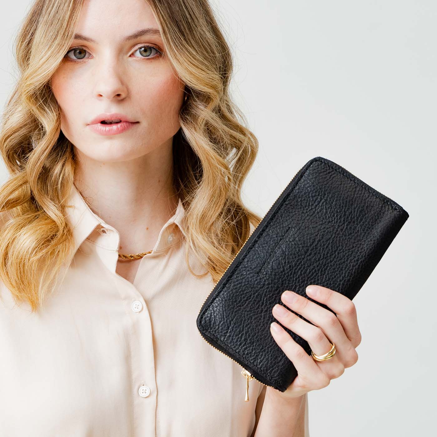 All Color: Pebbled--black | handmade leather wallet