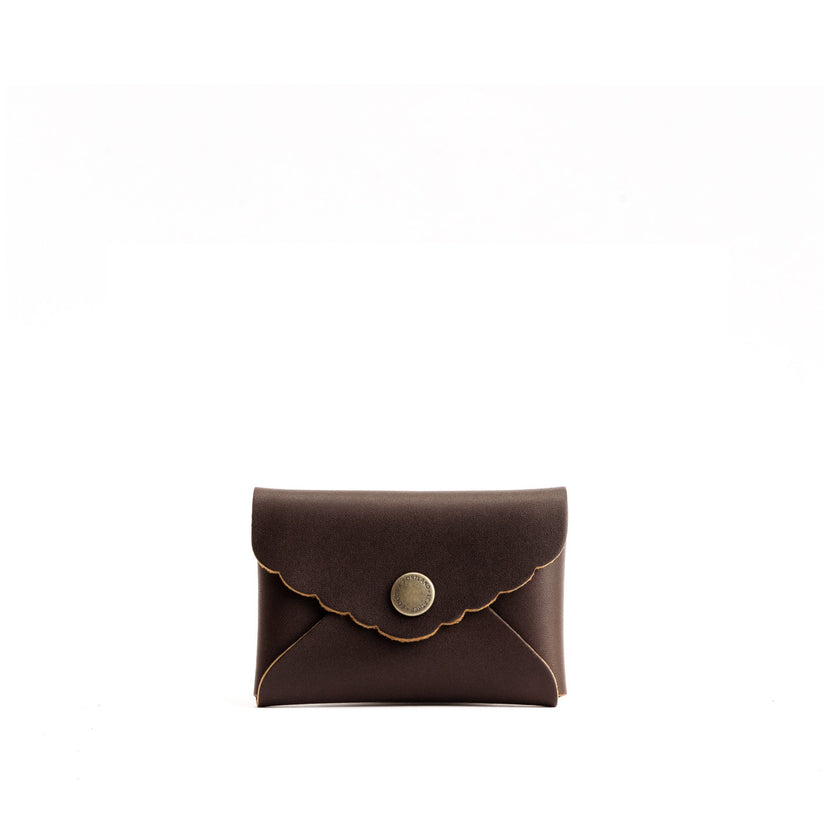 Grizzly | Small leather wallet with scalloped edge