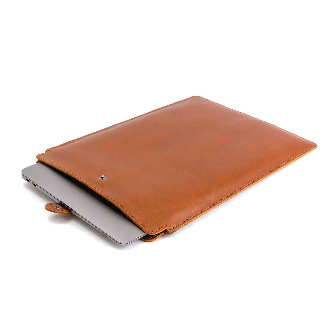 https://www.portlandleathergoods.com/cdn/shop/products/honey-laptop-case-portland-leather-5_5.jpg?v=1700503741&width=1445