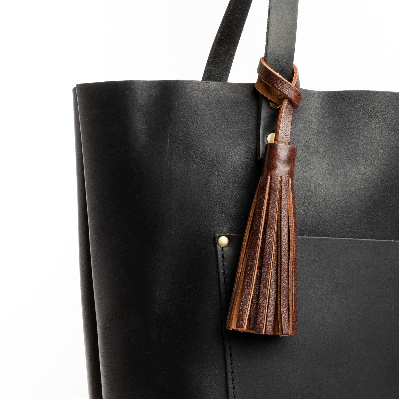 Coldbrew*Large | Fringed leather tassel with leather loop